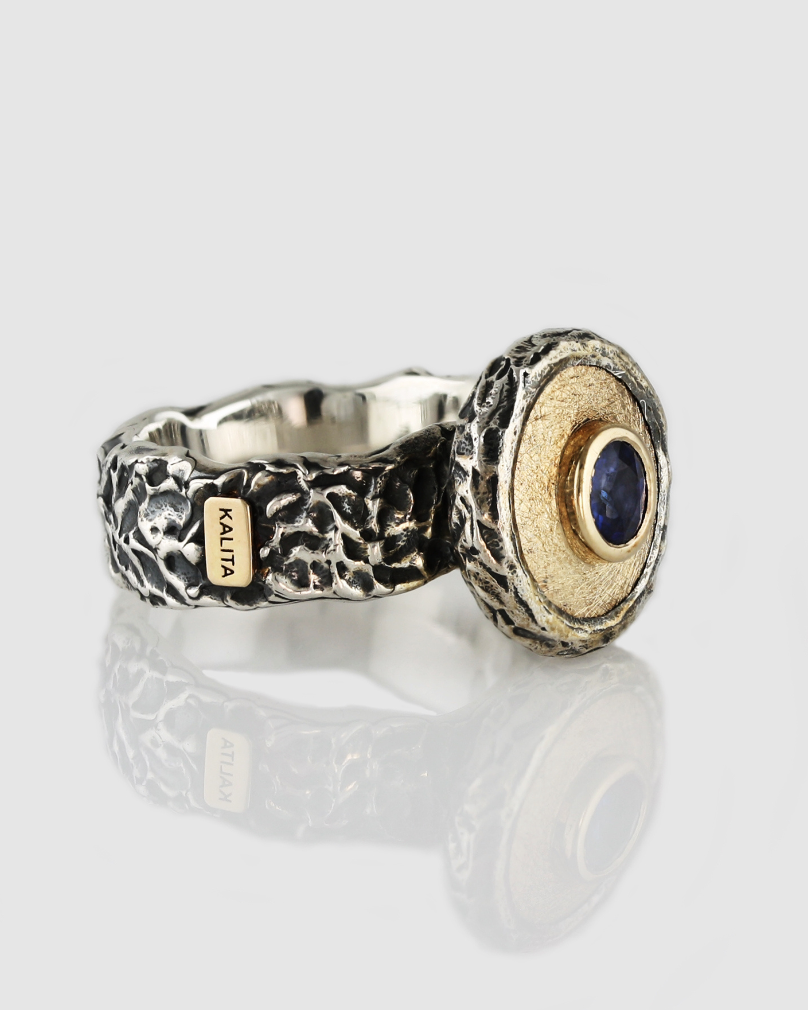 Empire ring